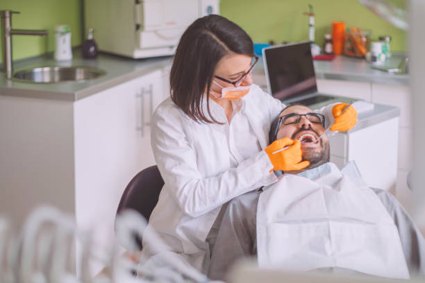 Best Emergency Tooth Extraction  in Seymour, TX